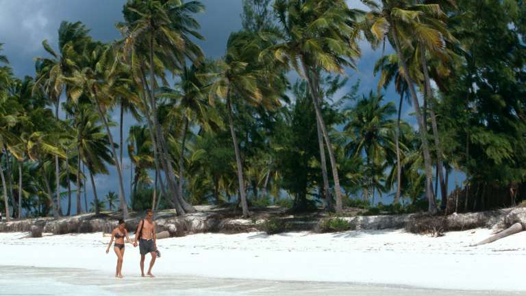 04h tourists zanzibar island